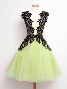 Sleeveless Tulle Knee Length Lace Up Dama Dress in Yellow Green with Lace