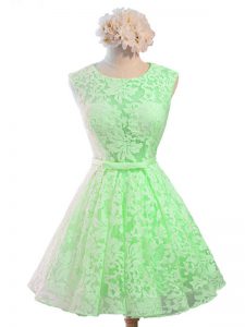 Popular Green A-line Lace Scoop Sleeveless Belt Knee Length Lace Up Dama Dress for Quinceanera