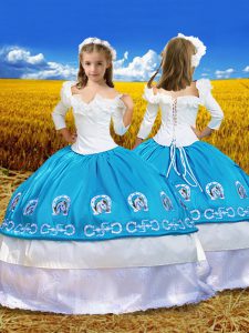 Sweet Embroidery and Ruffles Little Girls Pageant Dress Blue And White Lace Up 3 4 Length Sleeve Floor Length