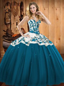 Edgy Sleeveless Embroidery Lace Up Ball Gown Prom Dress