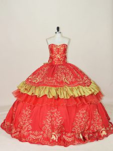 Red Ball Gowns Sweetheart Sleeveless Satin Floor Length Lace Up Embroidery and Bowknot Quince Ball Gowns