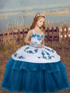 Blue Sleeveless Floor Length Embroidery Lace Up Little Girls Pageant Dress Wholesale