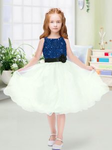 Luxurious Blue And White A-line Organza Scoop Sleeveless Sequins and Hand Made Flower Knee Length Zipper Kids Formal Wear