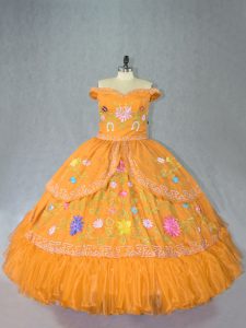 Extravagant Gold Off The Shoulder Lace Up Embroidery Quinceanera Gowns Sleeveless