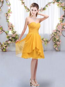 Wonderful Sleeveless Knee Length Ruffles and Ruching Lace Up Court Dresses for Sweet 16 with Gold