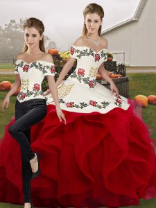 Classical White And Red Two Pieces Tulle Off The Shoulder Sleeveless Embroidery and Ruffles Floor Length Lace Up Vestidos de Quinceanera
