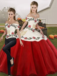Dazzling Sleeveless Organza Floor Length Lace Up Quinceanera Gown in White And Red with Embroidery