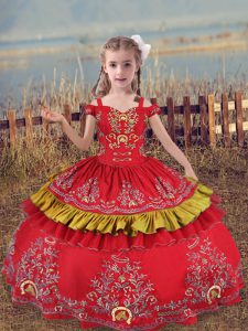Satin Off The Shoulder Sleeveless Lace Up Beading and Embroidery Little Girl Pageant Gowns in Red