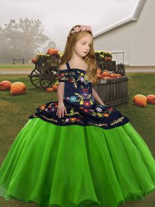 Straps Lace Up Embroidery Pageant Gowns For Girls Sleeveless