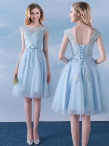 Scoop Light Blue Tulle Lace Up Quinceanera Dama Dress Cap Sleeves Knee Length Appliques and Belt