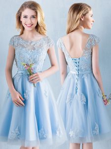 Enchanting Scoop Tulle Short Sleeves Knee Length Dama Dress and Appliques and Bowknot
