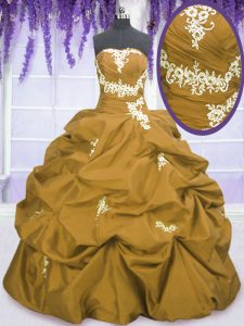 Sleeveless Floor Length Appliques and Pick Ups Lace Up Quinceanera Dress with Brown