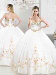 Hot Selling Sleeveless Tulle Floor Length Lace Up Quinceanera Gown in White with Beading and Appliques