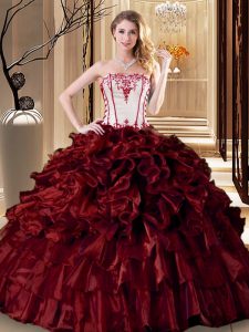 Luxury Wine Red Ball Gowns Strapless Sleeveless Organza Floor Length Lace Up Ruffles Quinceanera Gowns
