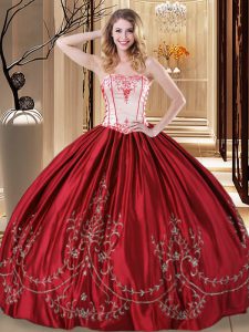 Wine Red Ball Gowns Strapless Sleeveless Taffeta Floor Length Lace Up Embroidery Sweet 16 Dress