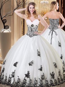 Custom Made White Lace Up Quinceanera Gowns Appliques Sleeveless Floor Length